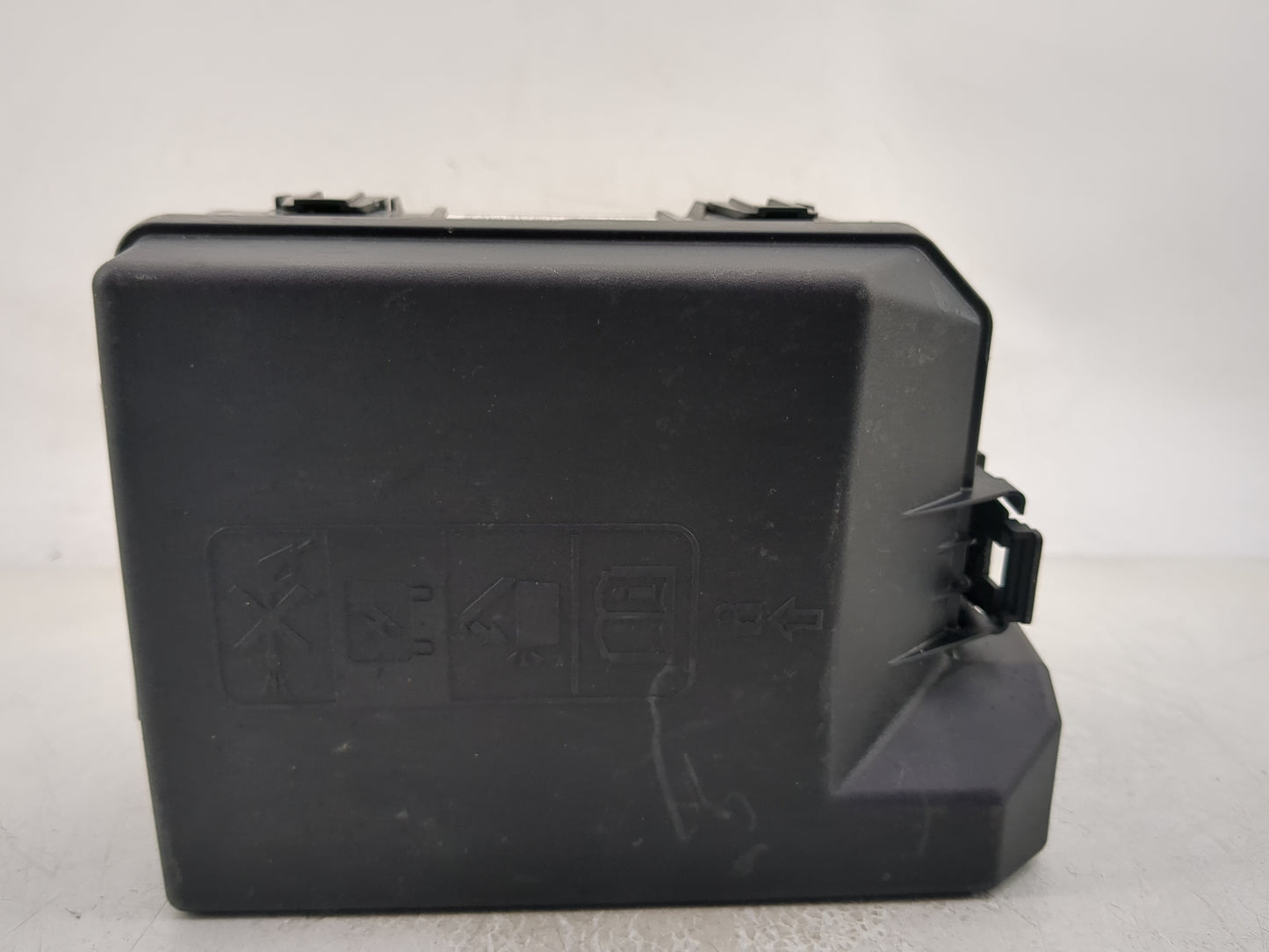 2023 Chevrolet Trailblazer Fusebox Fuse Box Panel Relay Module P/N:42823946 Fits OEM Used Auto Parts - Oemusedautoparts1.com