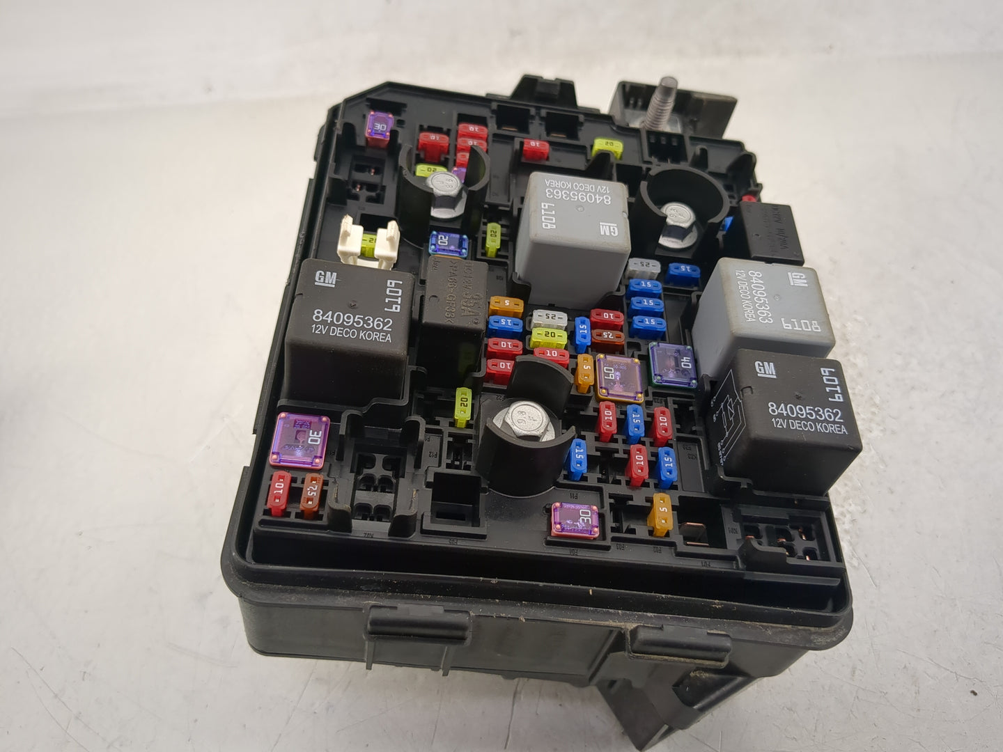 2023 Chevrolet Trailblazer Fusebox Fuse Box Panel Relay Module P/N:42823946 Fits OEM Used Auto Parts - Oemusedautoparts1.com