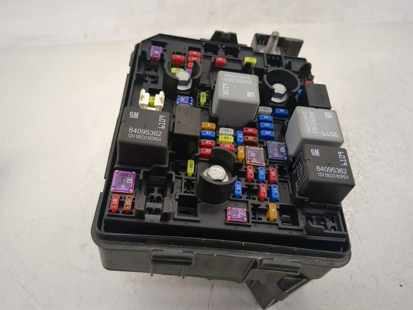 2023 Chevrolet Trailblazer Fusebox Fuse Box Panel Relay Module P/N:42823946 Fits OEM Used Auto Parts - Oemusedautoparts1.com