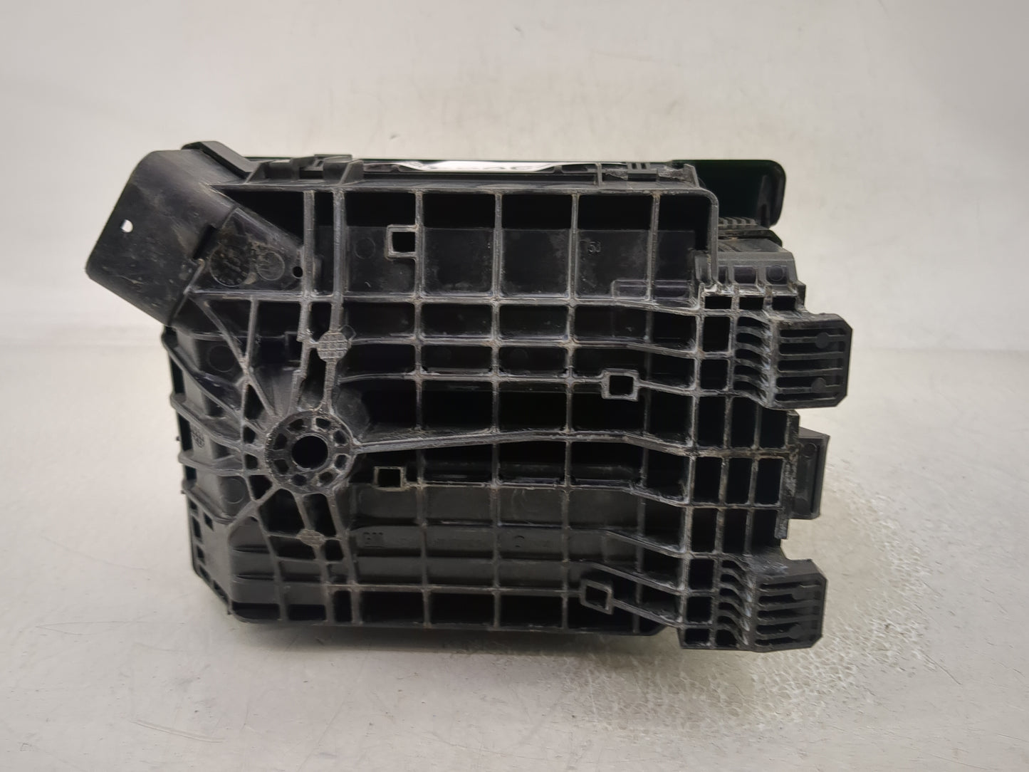 2023 Chevrolet Trailblazer Fusebox Fuse Box Panel Relay Module P/N:42823946 Fits OEM Used Auto Parts - Oemusedautoparts1.com