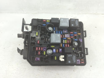 compare product 2023 Chevrolet Trailblazer Fusebox Fuse Box Panel Relay Module P/N:42823946 Fits OEM Used Auto Parts