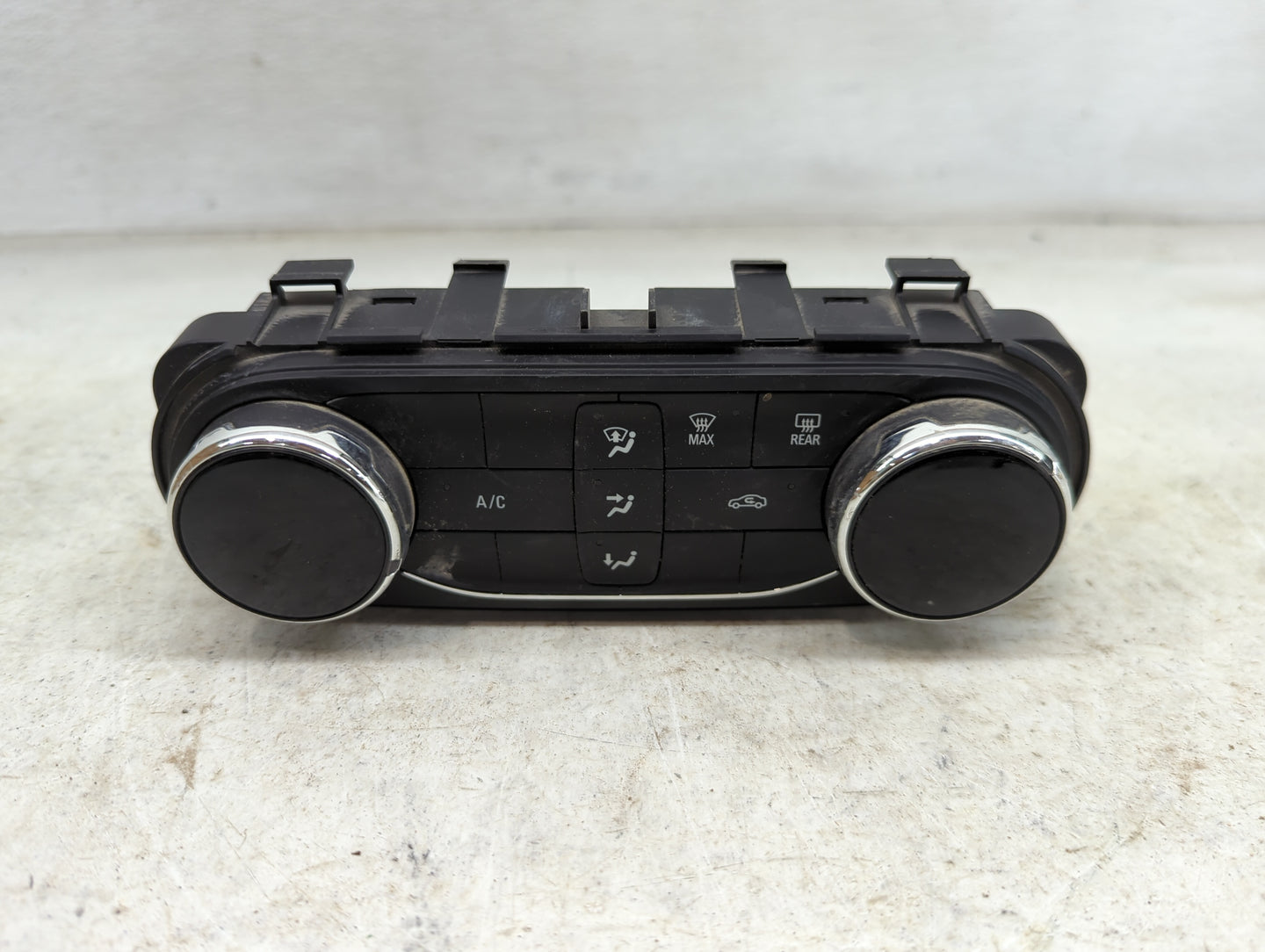 2023 Chevrolet Trailblazer Climate Control Module Temperature AC/Heater Replacement P/N:42775570 7370200000000X, 545290509 F