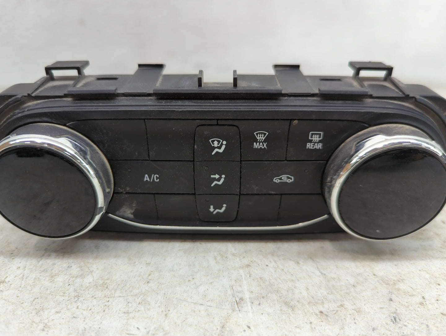 2023 Chevrolet Trailblazer Climate Control Module Temperature AC/Heater Replacement P/N:42775570 7370200000000X, 545290509 F