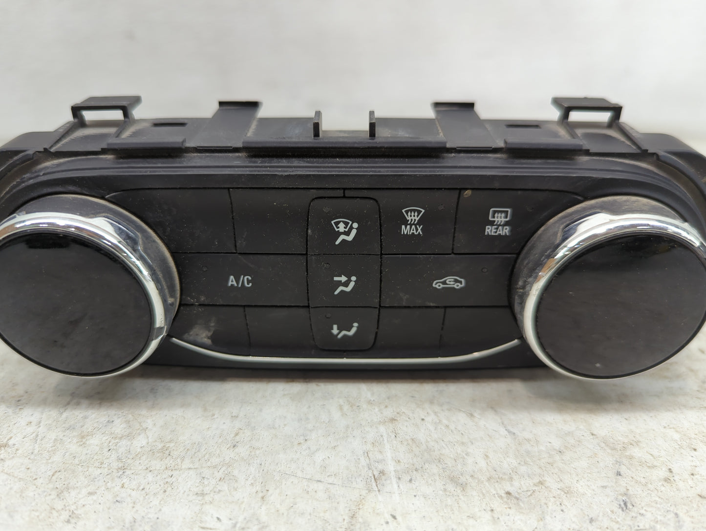 2023 Chevrolet Trailblazer Climate Control Module Temperature AC/Heater Replacement P/N:42775570 7370200000000X, 545290509 F
