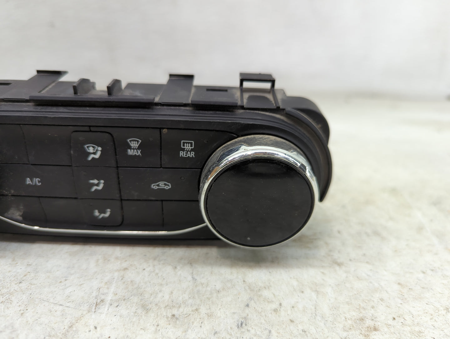 2023 Chevrolet Trailblazer Climate Control Module Temperature AC/Heater Replacement P/N:42775570 7370200000000X, 545290509 F