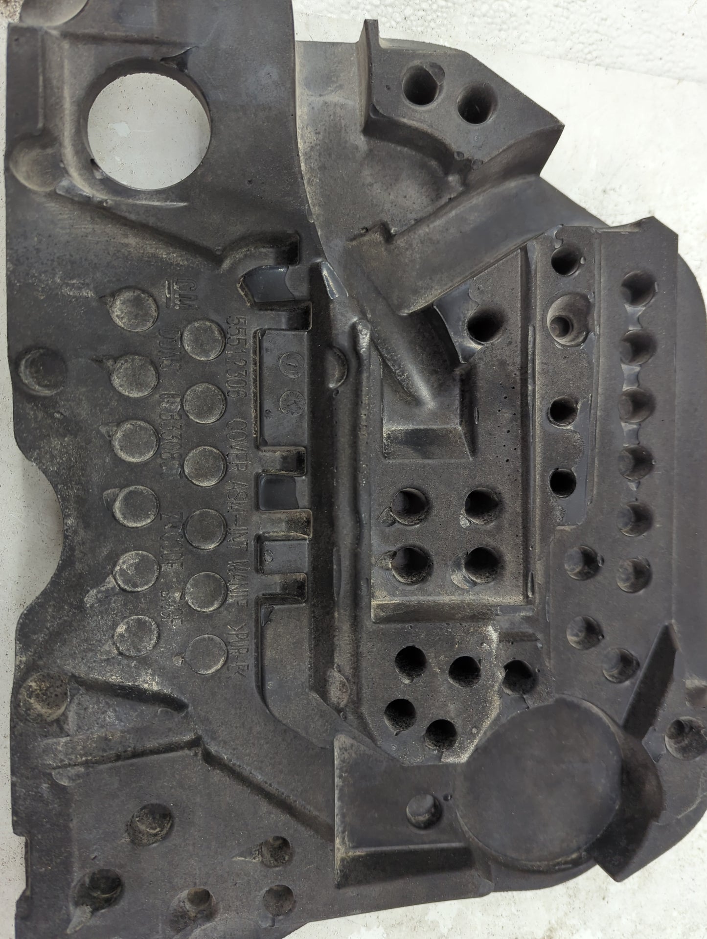 2023 Chevrolet Trailblazer Engine Cover - Oemusedautoparts1.com