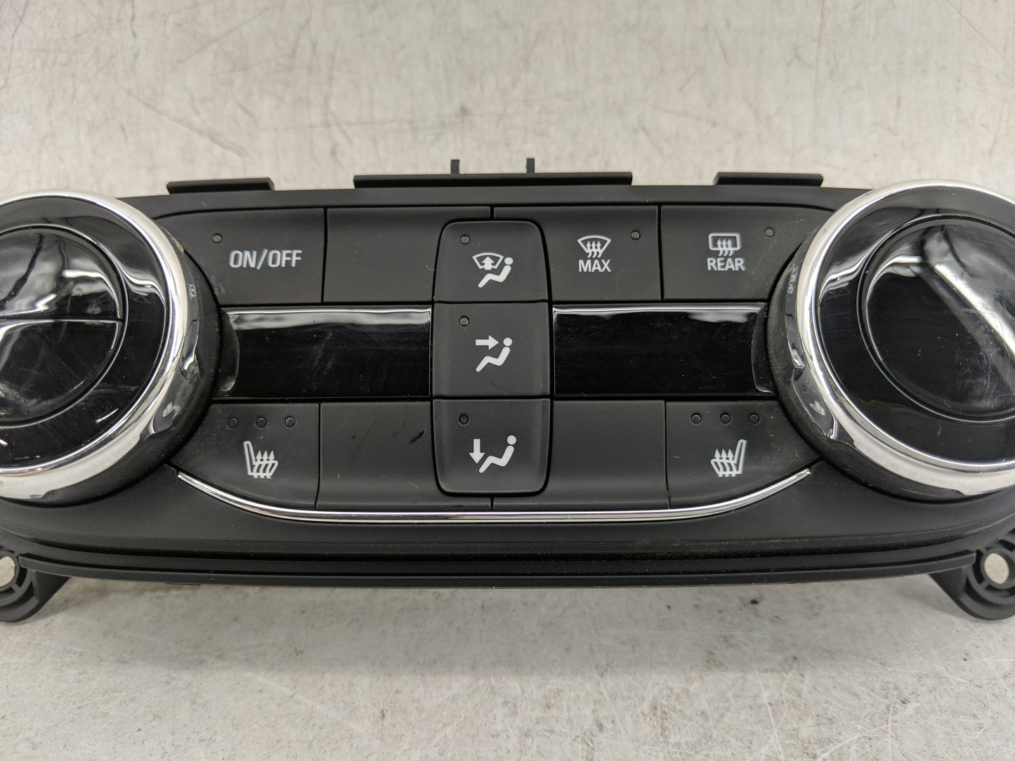 2023 Chevrolet Trailblazer Climate Control Module Temperature AC/Heater Replacement P/N:42775574 7370200000000X, 545290509 F