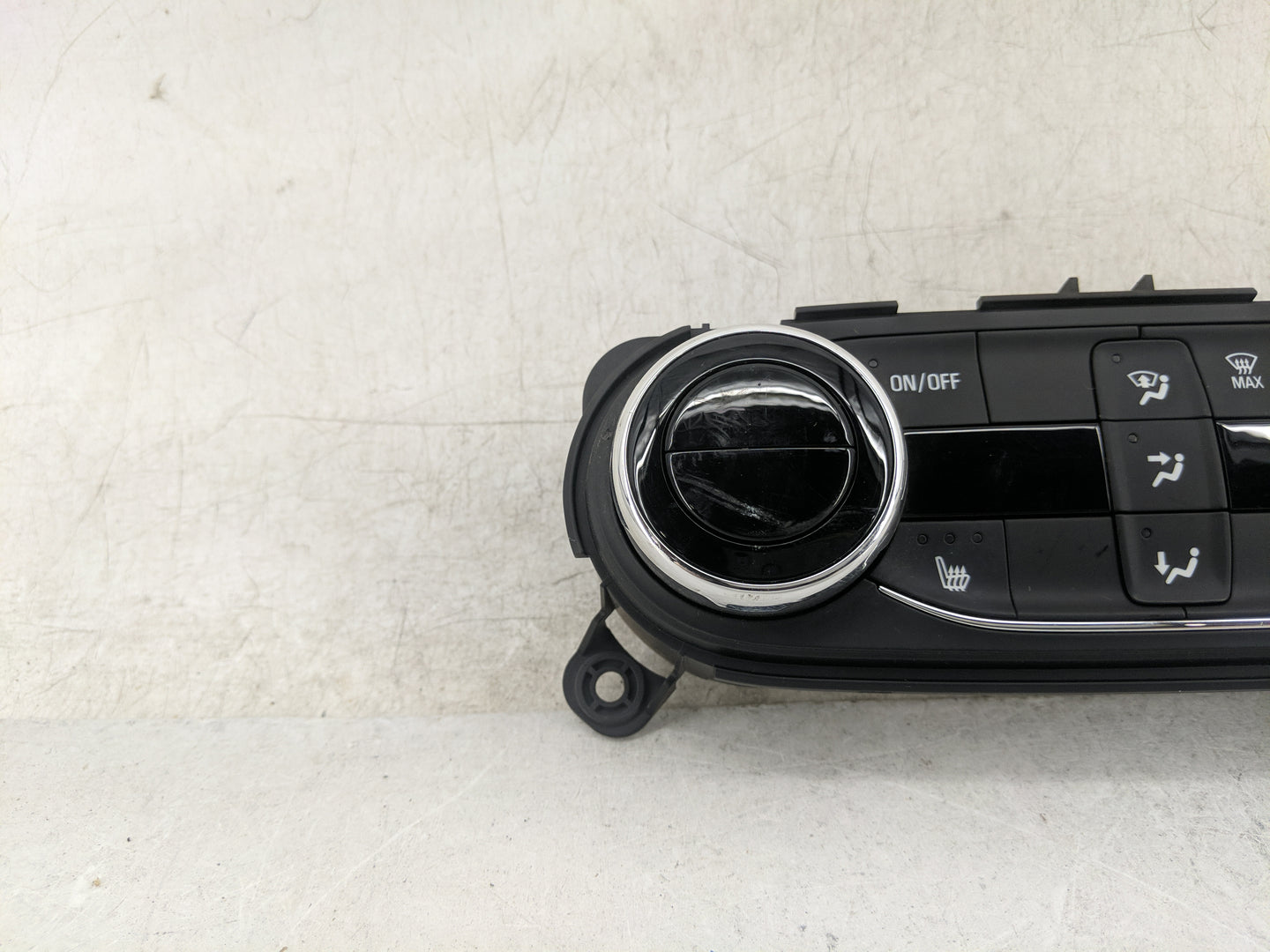 2023 Chevrolet Trailblazer Climate Control Module Temperature AC/Heater Replacement P/N:42775574 7370200000000X, 545290509 F