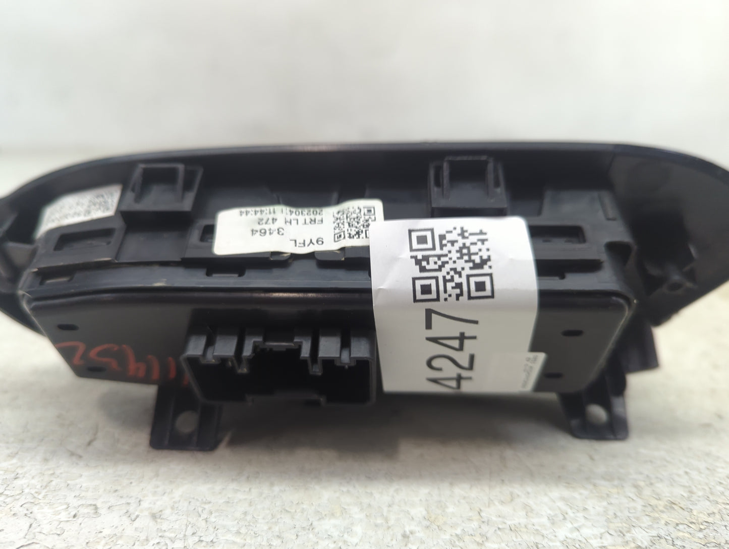 2021-2022 Chevrolet Trailblazer Master Power Window Switch Replacement Driver Side Left Fits OEM Used Auto Parts - Oemusedau