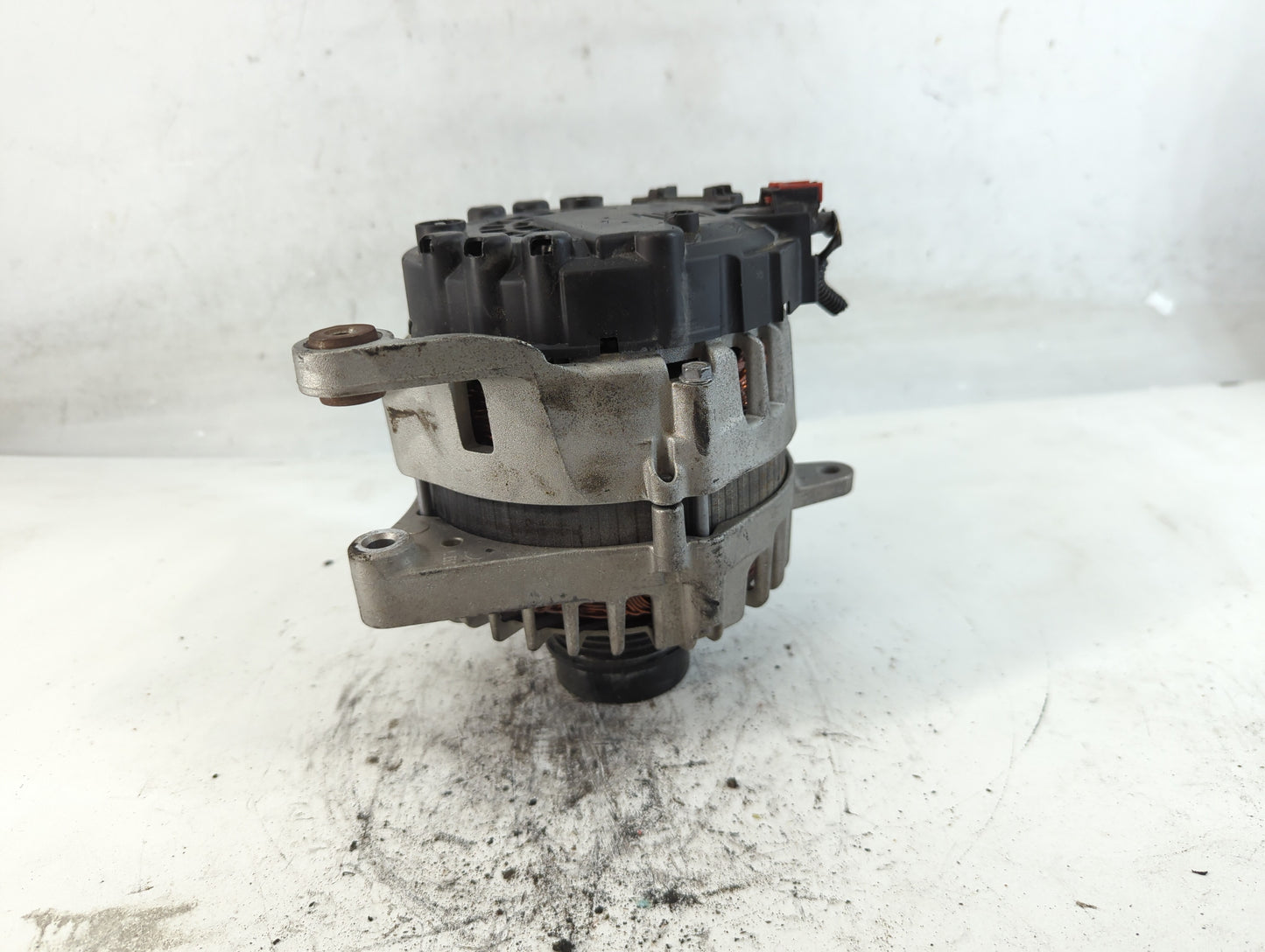 2021-2022 Chevrolet Trailblazer Alternator Replacement Generator Charging Assembly Engine OEM P/N:42798617 Fits OEM Used Aut
