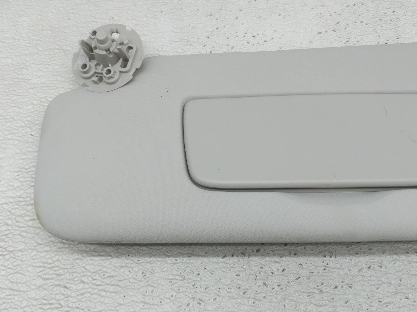 2023 Chevrolet Trail Blazer Sun Visor Shade Replacement Driver Left Mirror Fits OEM Used Auto Parts - Oemusedautoparts1.com