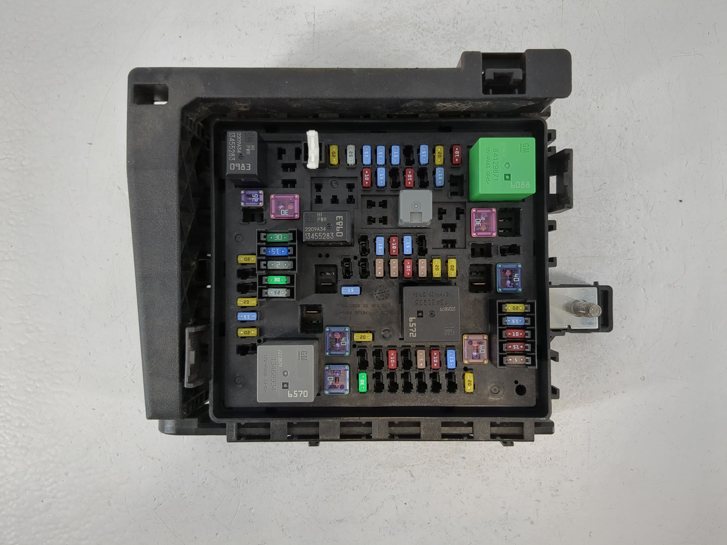 2023 Chevrolet Traverse Fusebox Fuse Box Panel Relay Module P/N:85140176 Fits OEM Used Auto Parts - Oemusedautoparts1.com