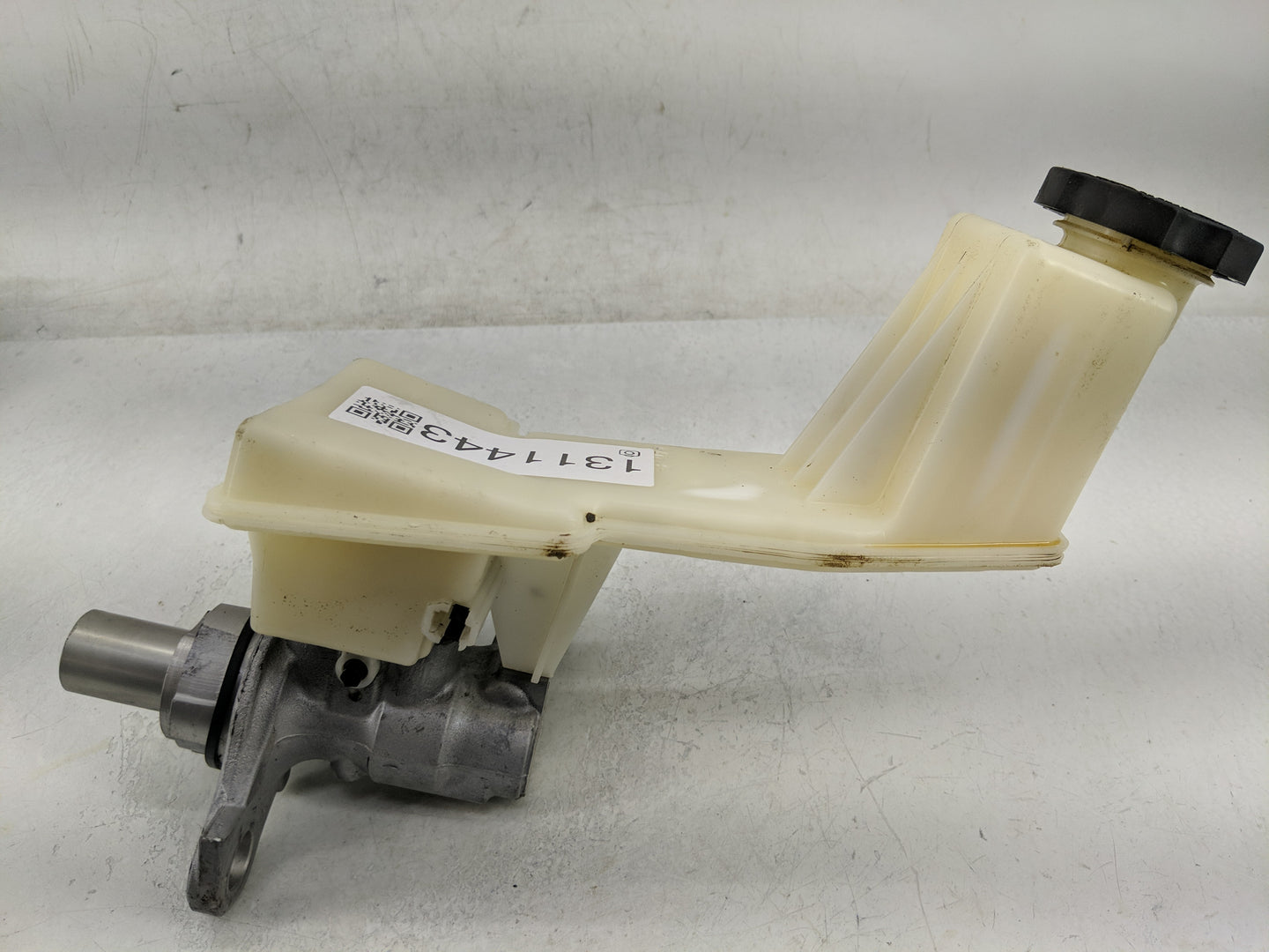2018-2022 Chevrolet Traverse Brake Master Cylinder - Oemusedautoparts1.com