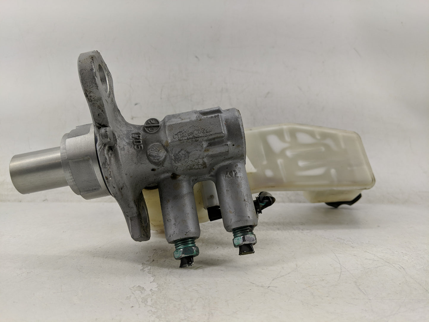 2018-2022 Chevrolet Traverse Brake Master Cylinder - Oemusedautoparts1.com