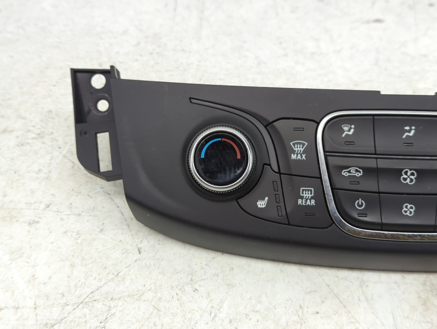2023 Chevrolet Traverse Climate Control Module Temperature AC/Heater Replacement P/N:000235226 85557932 Fits OEM Used Auto P