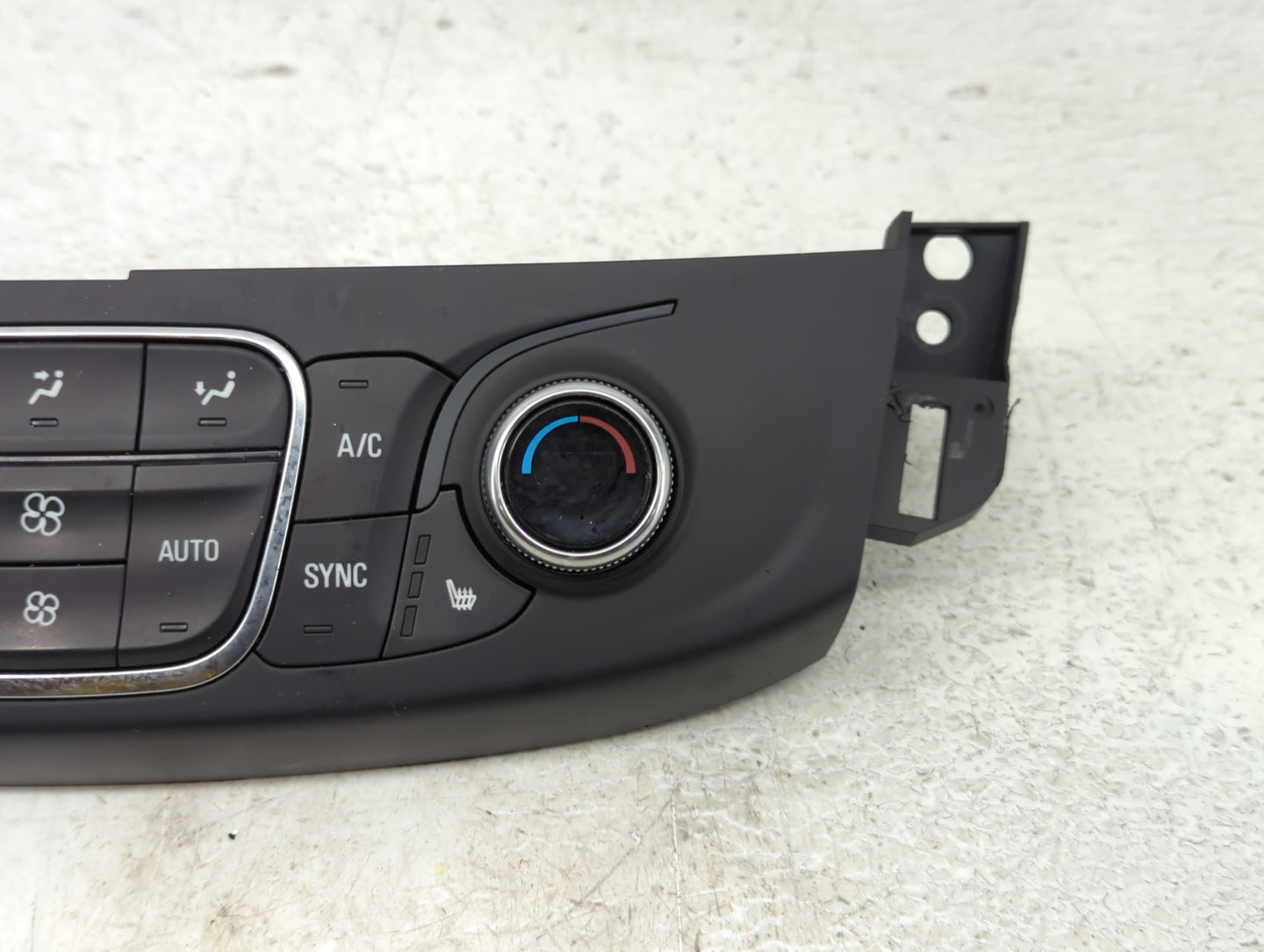 2023 Chevrolet Traverse Climate Control Module Temperature AC/Heater Replacement P/N:000235226 85557932 Fits OEM Used Auto P