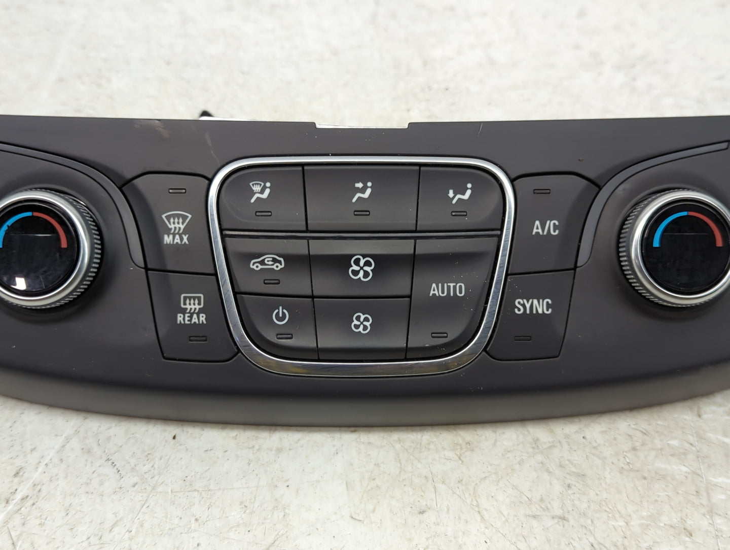 2023 Chevrolet Traverse Climate Control Module Temperature AC/Heater Replacement P/N:000235226 85557933 Fits OEM Used Auto P