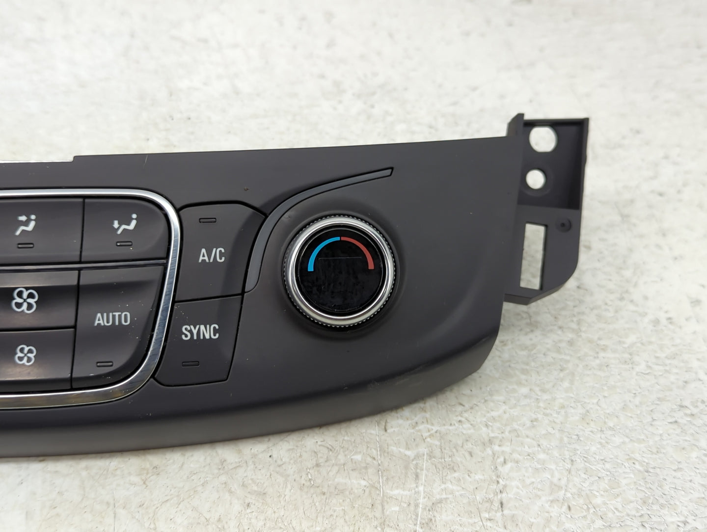 2023 Chevrolet Traverse Climate Control Module Temperature AC/Heater Replacement P/N:000235226 85557933 Fits OEM Used Auto P