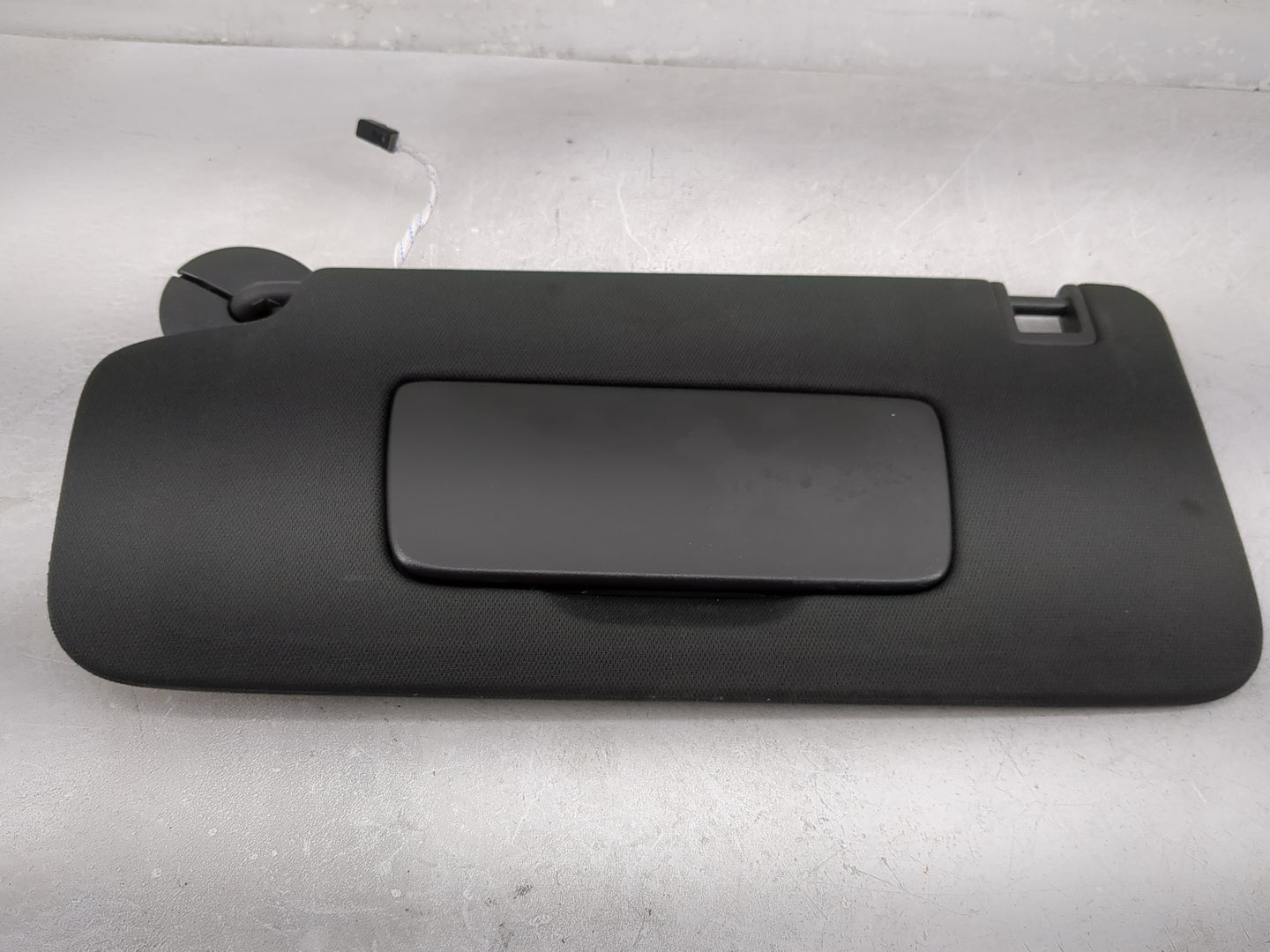 2023 Chevrolet Traverse Sun Visor Shade Replacement Driver Left Mirror Fits Fits 2019 2020 2021 2022 OEM Used Auto Parts - O