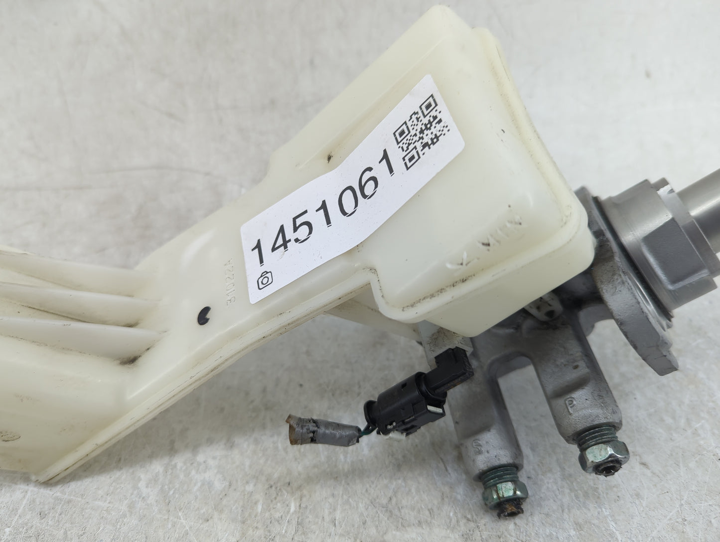 2018-2022 Chevrolet Traverse Brake Master Cylinder 1451061 - Oemusedautoparts1.com