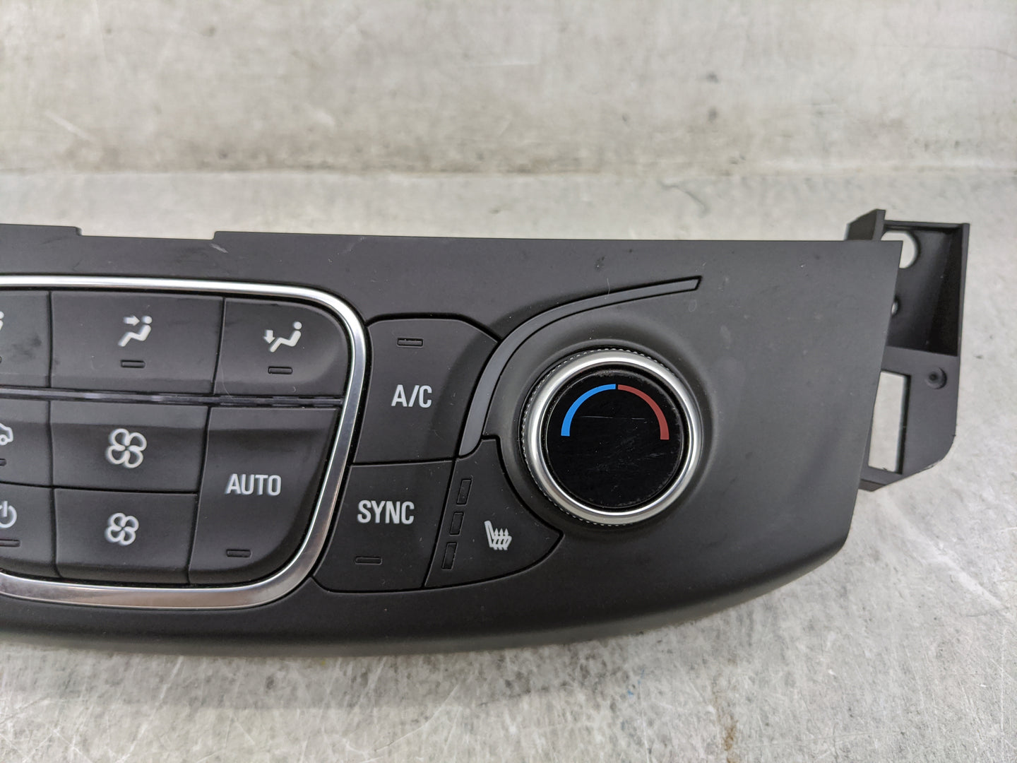 2023 Chevrolet Traverse Climate Control Module Temperature AC/Heater Replacement P/N:85557932 QFGM623A, 7370200000000X Fits 