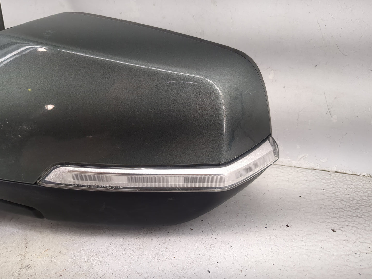 2023 Chevrolet Traverse Driver Side View Mirror - Left Door Mirror OEM Used - Oemusedautoparts1.com