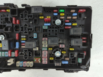 2023 Chrysler Pacifica Fusebox Fuse Box Panel Relay Module P/N:6356-5509 Fits OEM Used Auto Parts