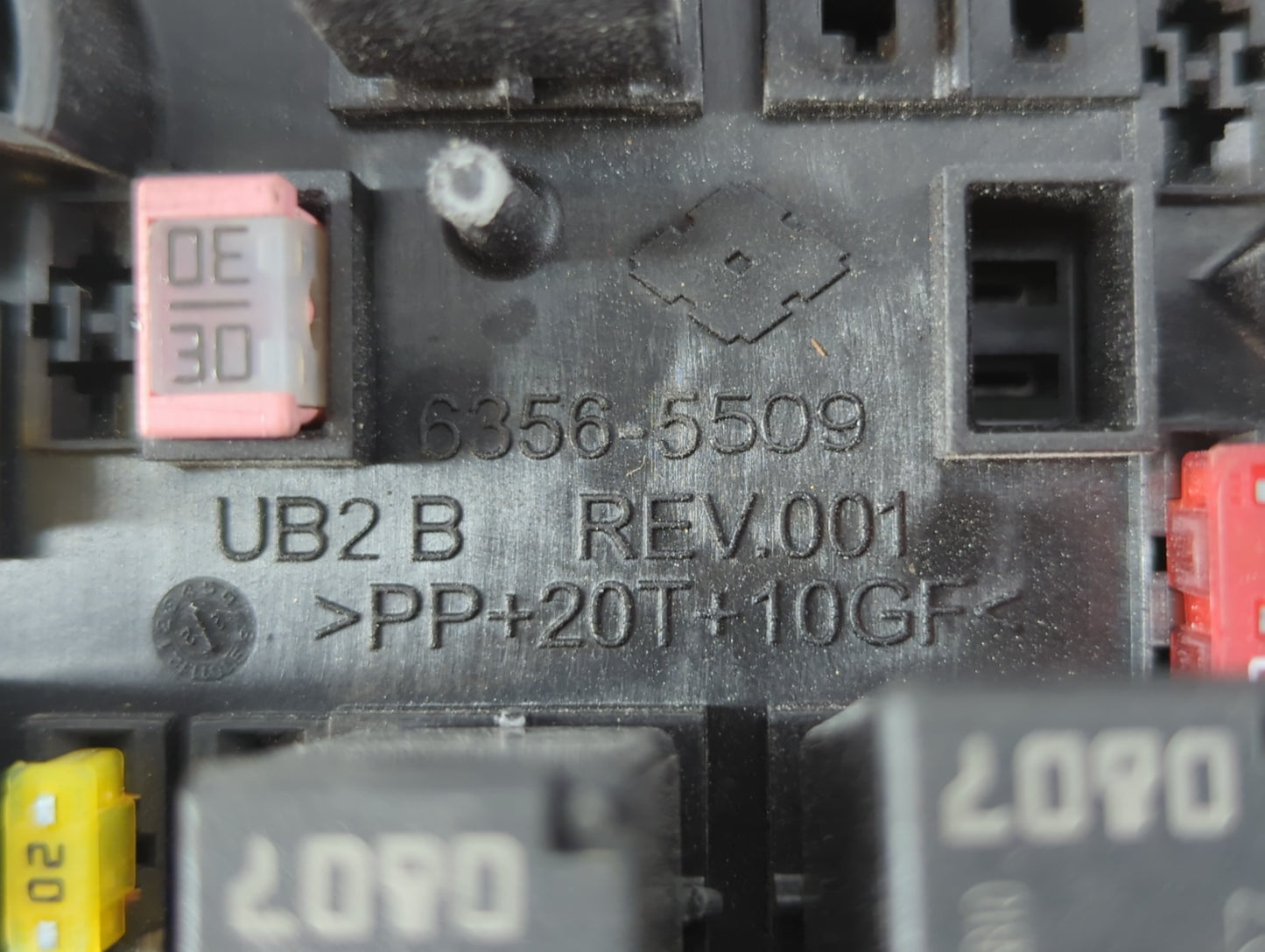 2023 Chrysler Pacifica Fusebox Fuse Box Panel Relay Module P/N:6356-5509 Fits OEM Used Auto Parts - Oemusedautoparts1.com