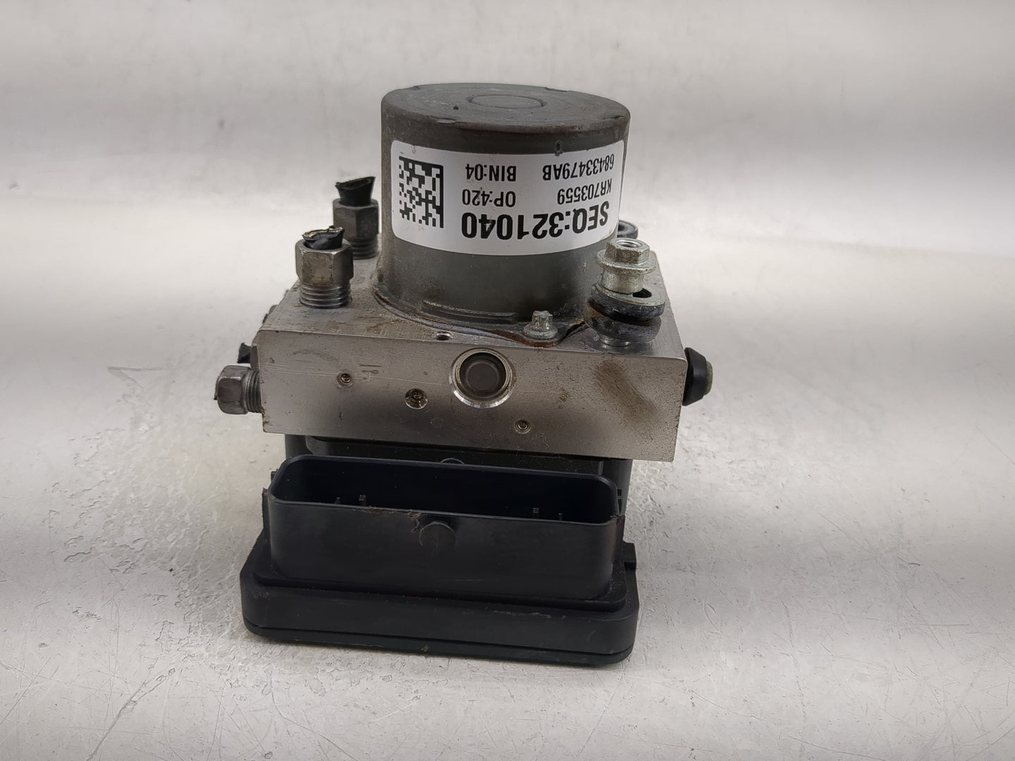 2020-2022 Chrysler Pacifica ABS Pump Control Module Replacement P/N:68433479AB Fits Fits 2020 2021 2022 OEM Used Auto Parts 