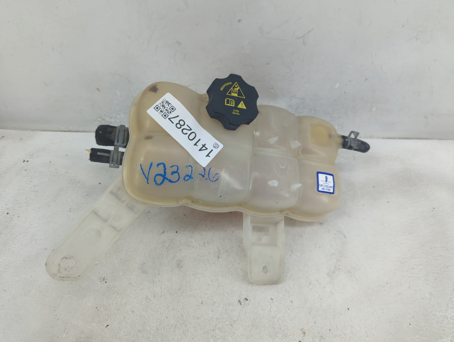 2017-2022 Chrysler Pacifica Windshield Washer Fluid Reservoir Bottle Oem - Oemusedautoparts1.com