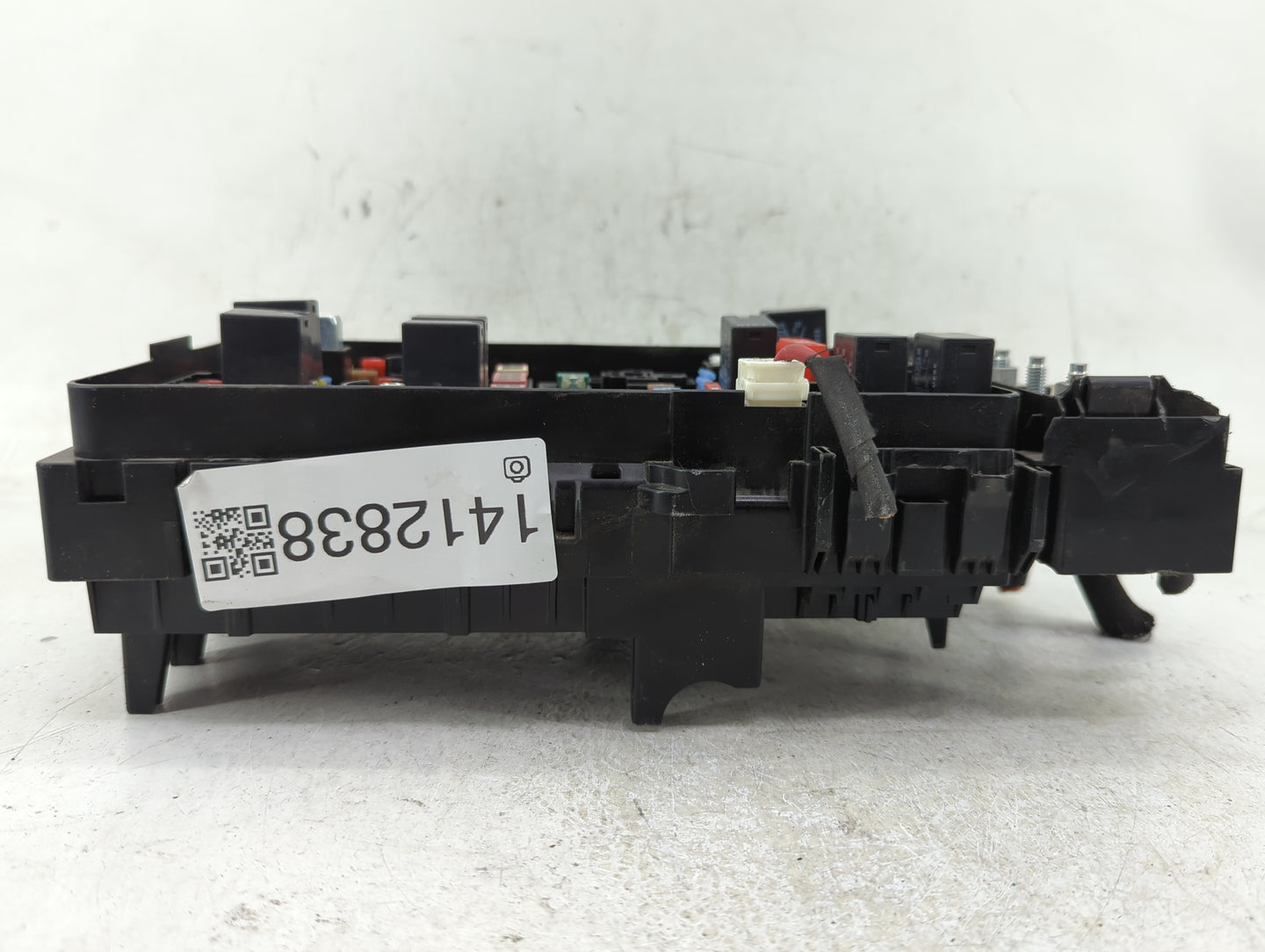 2022 Chrysler Pacifica Fusebox Fuse Box Panel Relay Module P/N:6356-5509 Fits OEM Used Auto Parts - Oemusedautoparts1.com