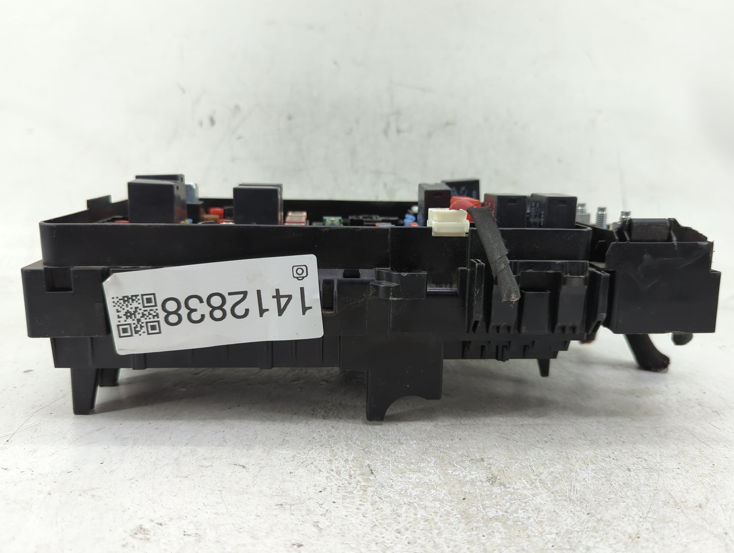 2022 Chrysler Pacifica Fusebox Fuse Box Panel Relay Module P/N:6356-5509 Fits OEM Used Auto Parts - Oemusedautoparts1.com