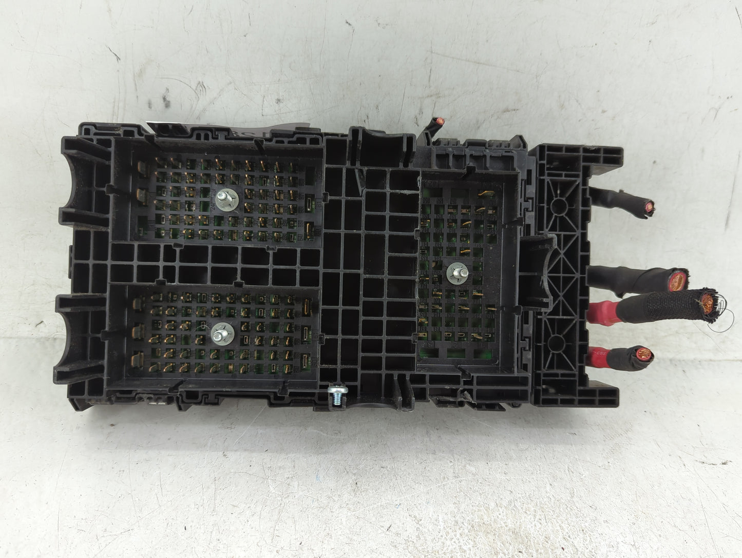 2022 Chrysler Pacifica Fusebox Fuse Box Panel Relay Module P/N:6356-5509 Fits OEM Used Auto Parts - Oemusedautoparts1.com
