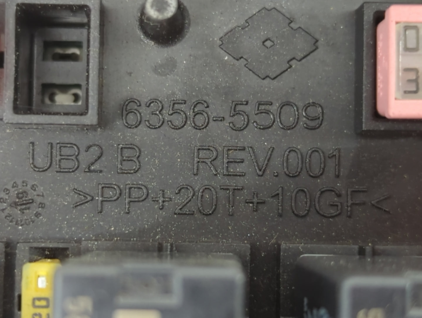 2022 Chrysler Pacifica Fusebox Fuse Box Panel Relay Module P/N:6356-5509 Fits OEM Used Auto Parts - Oemusedautoparts1.com