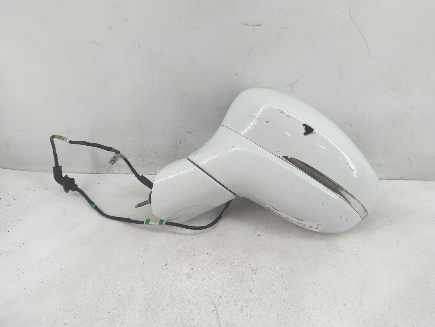 2022 Chrysler Pacifica Driver Side View Mirror - Left Door Mirror OEM Used - Oemusedautoparts1.com