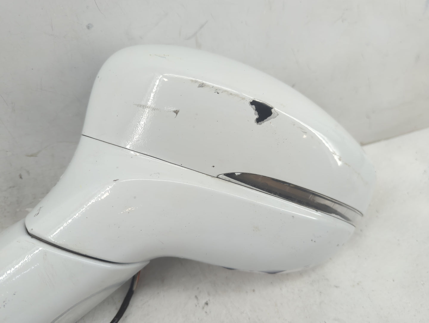 2022 Chrysler Pacifica Driver Side View Mirror - Left Door Mirror OEM Used - Oemusedautoparts1.com