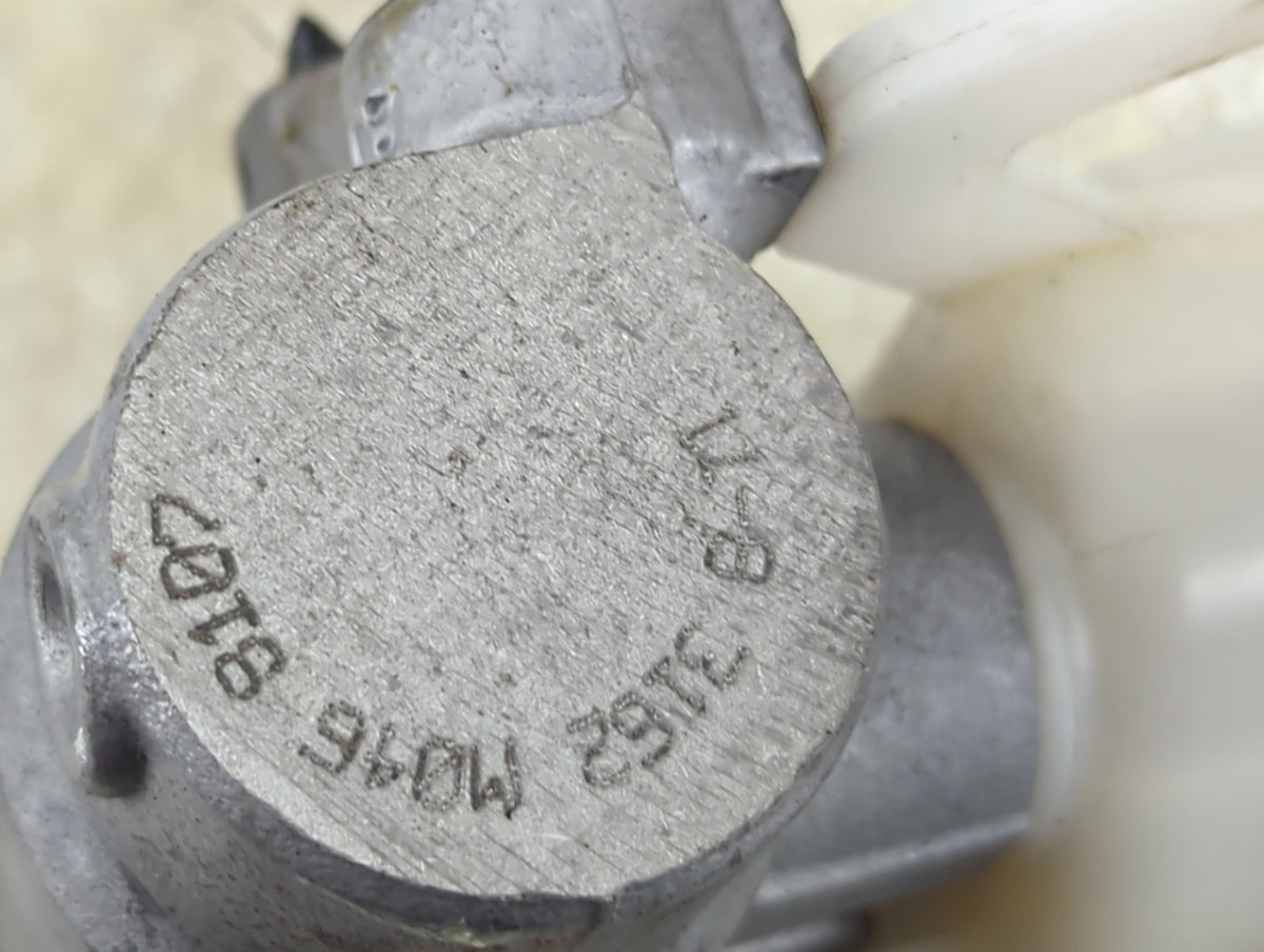 2017-2022 Chrysler Pacifica Brake Master Cylinder 1496684 - Oemusedautoparts1.com