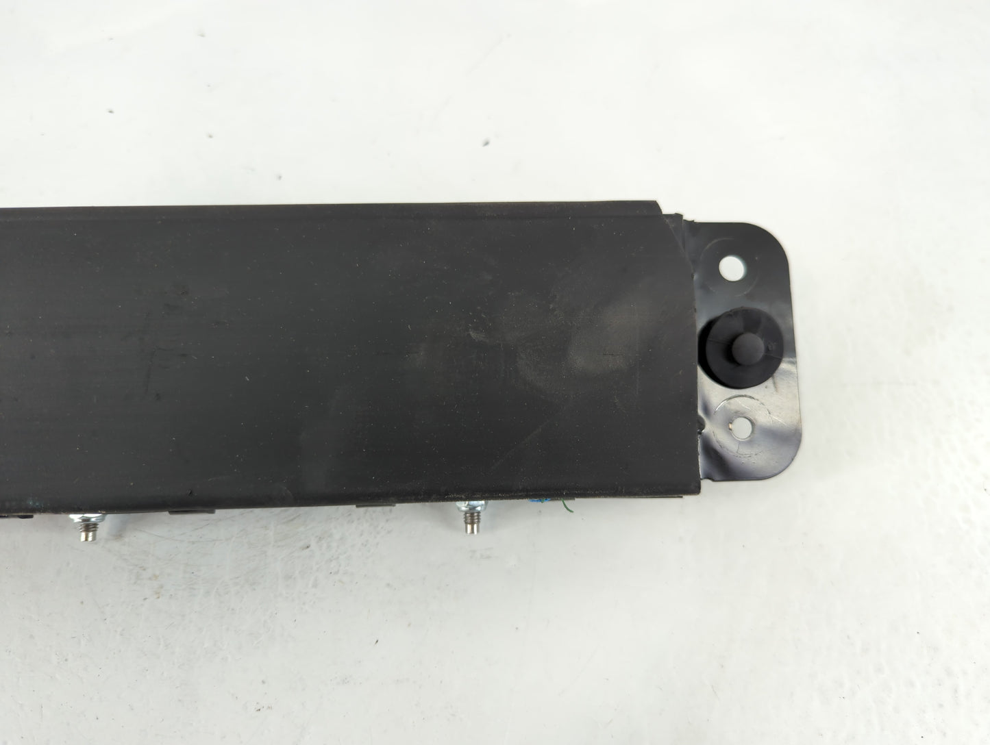 2017-2022 Chrysler Pacifica Air Bag Driver Left Knee OEM Fits Fits 2017 2018 2019 2020 2021 2022 OEM Used Auto Parts - Oemus