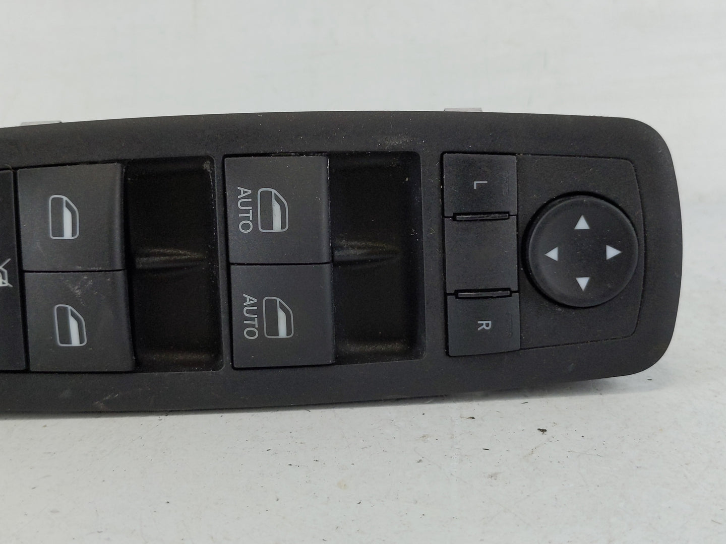 2020-2022 Chrysler Voyager Master Power Window Switch Replacement Driver Side Left P/N:68590599AA Fits OEM Used Auto Parts -