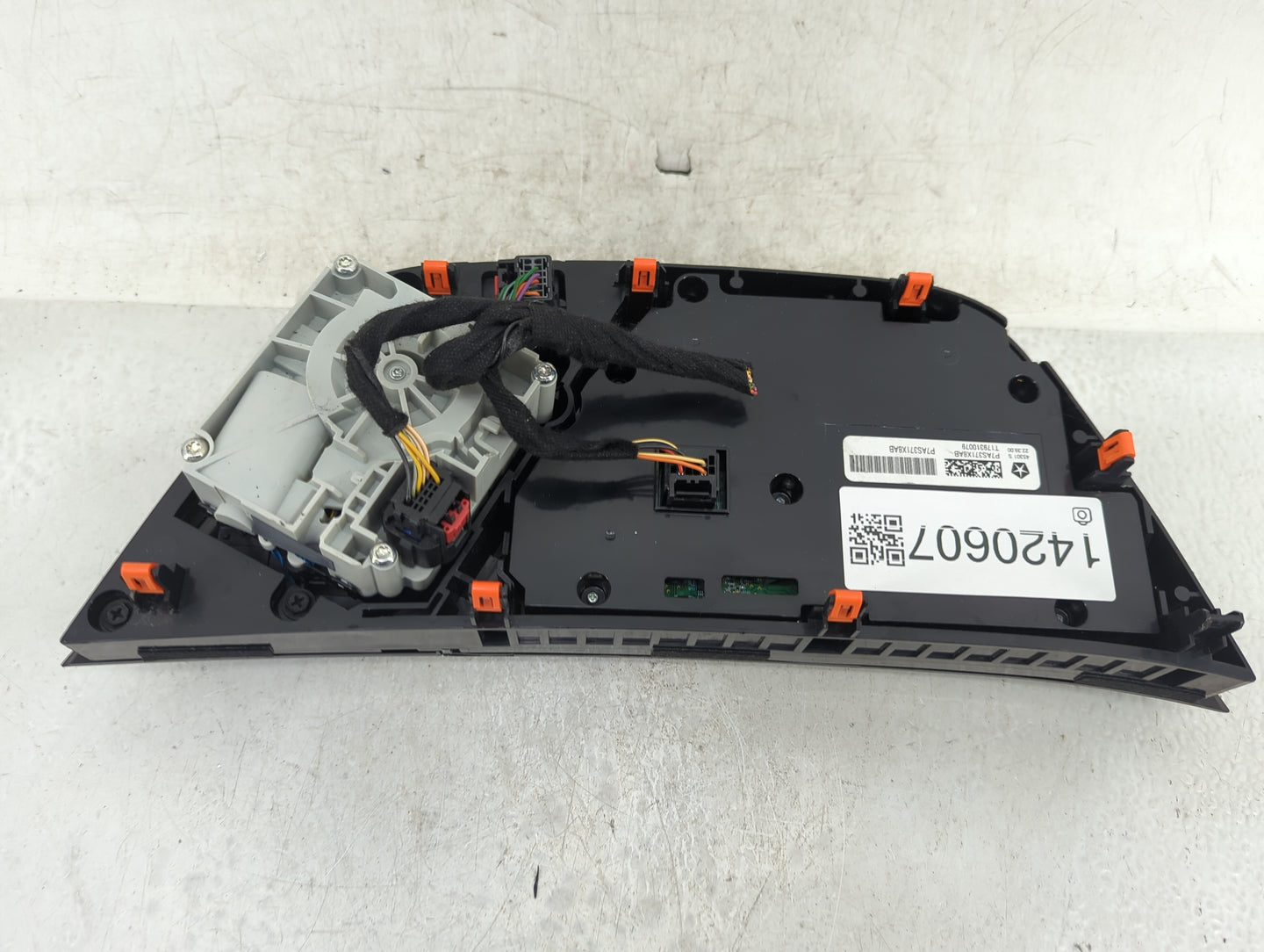 2021-2022 Chrysler Voyager Climate Control Module Temperature AC/Heater Replacement P/N:P7AS3711X8AB T179310079 Fits OEM Use