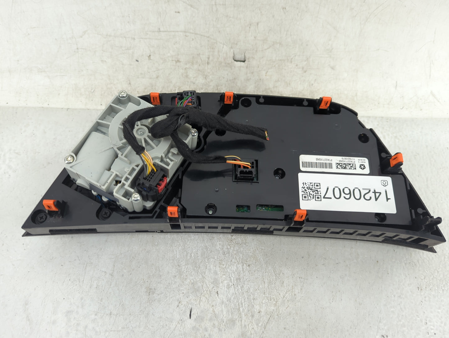2021-2022 Chrysler Voyager Climate Control Module Temperature AC/Heater Replacement P/N:P7AS3711X8AB T179310079 Fits OEM Use