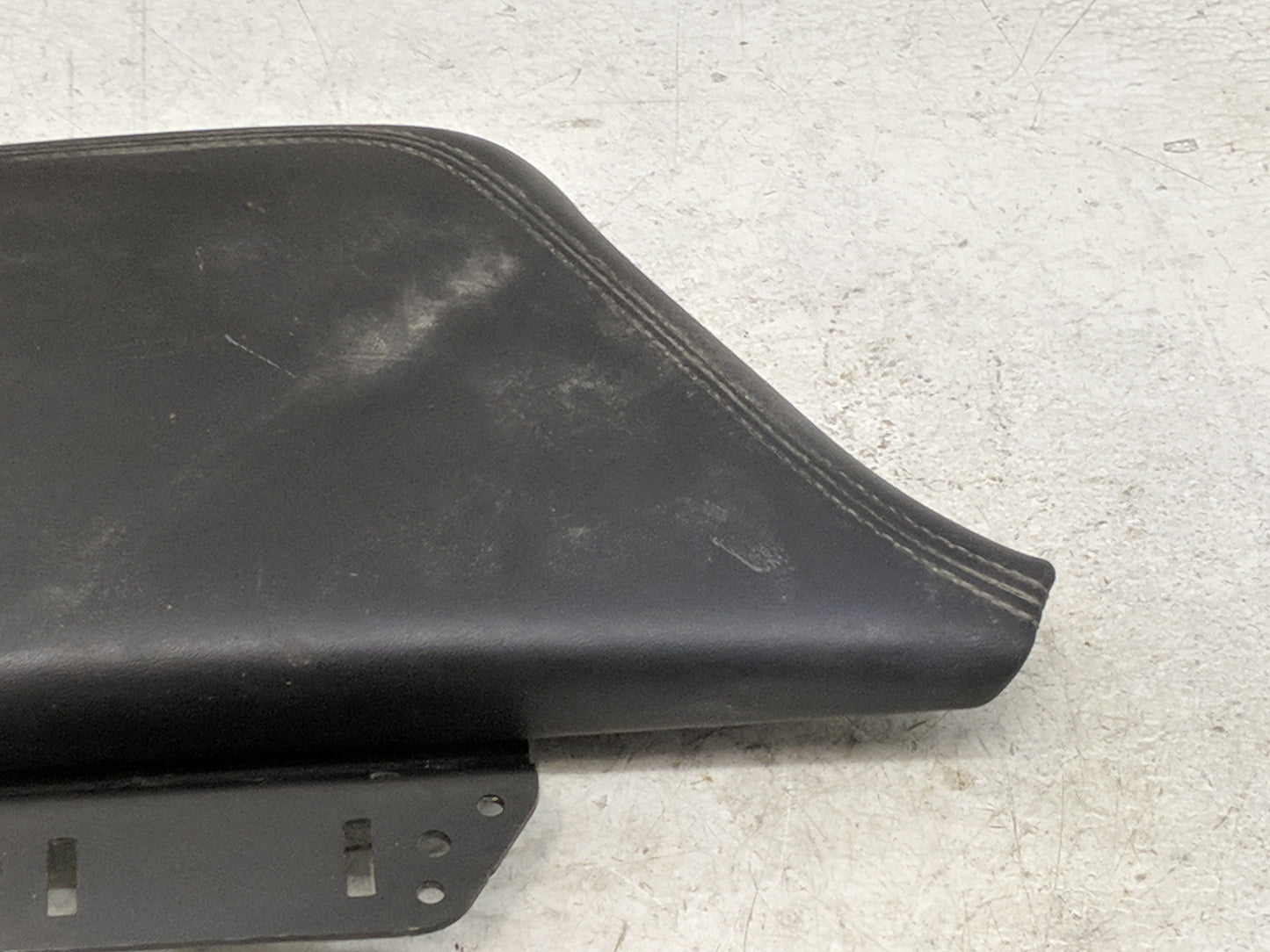 2023 Dodge Challenger Center Console Armrest Cover Lid P/N:5LE49LA8AG Fits OEM Used Auto Parts - Oemusedautoparts1.com
