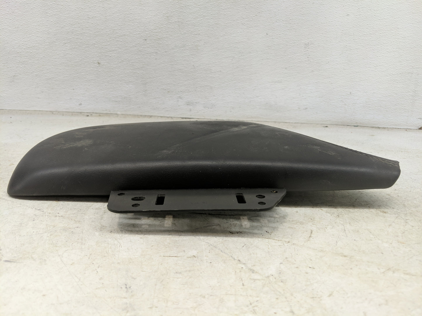 2023 Dodge Challenger Center Console Armrest Cover Lid P/N:5LE49LA8AG Fits OEM Used Auto Parts - Oemusedautoparts1.com
