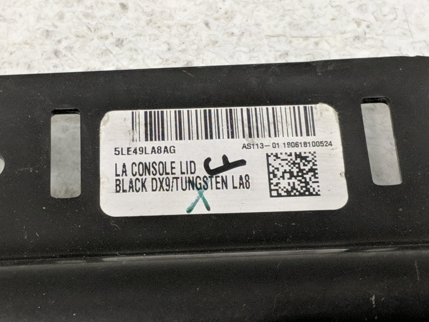 2023 Dodge Challenger Center Console Armrest Cover Lid P/N:5LE49LA8AG Fits OEM Used Auto Parts - Oemusedautoparts1.com