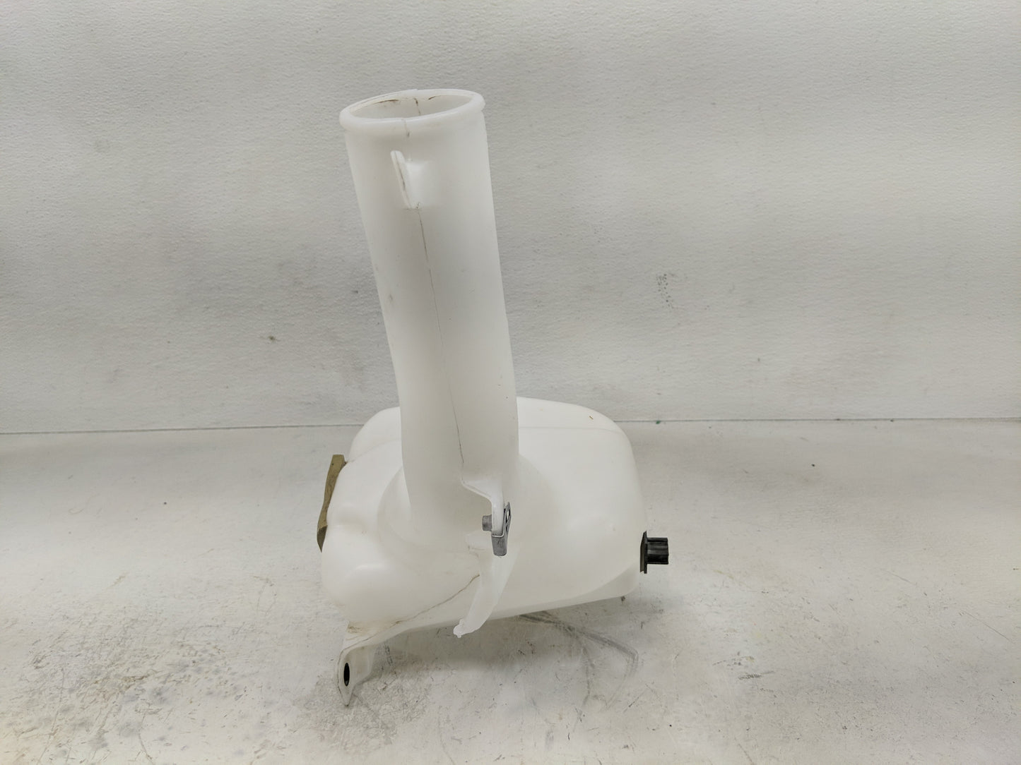 2011-2022 Dodge Charger Windshield Washer Fluid Reservoir Bottle Oem - Oemusedautoparts1.com