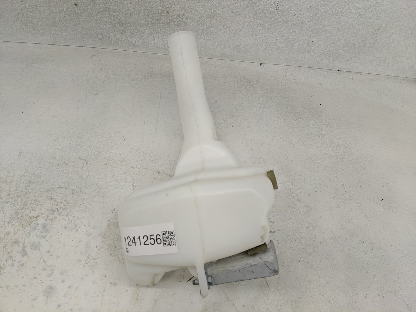 2011-2022 Dodge Charger Windshield Washer Fluid Reservoir Bottle Oem - Oemusedautoparts1.com