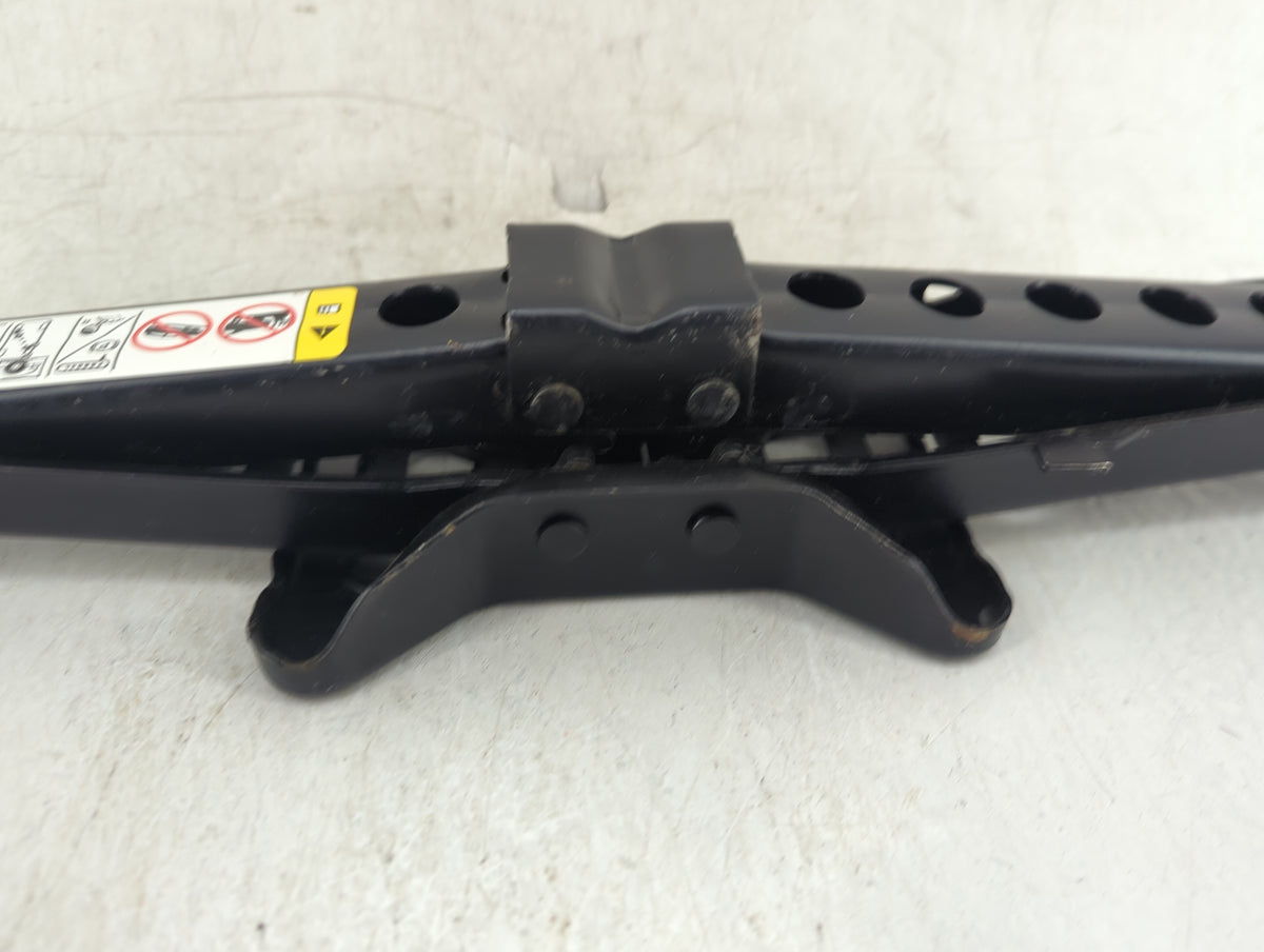 2023 Dodge Charger Spare Scissor Car Jack - Oemusedautoparts1.com