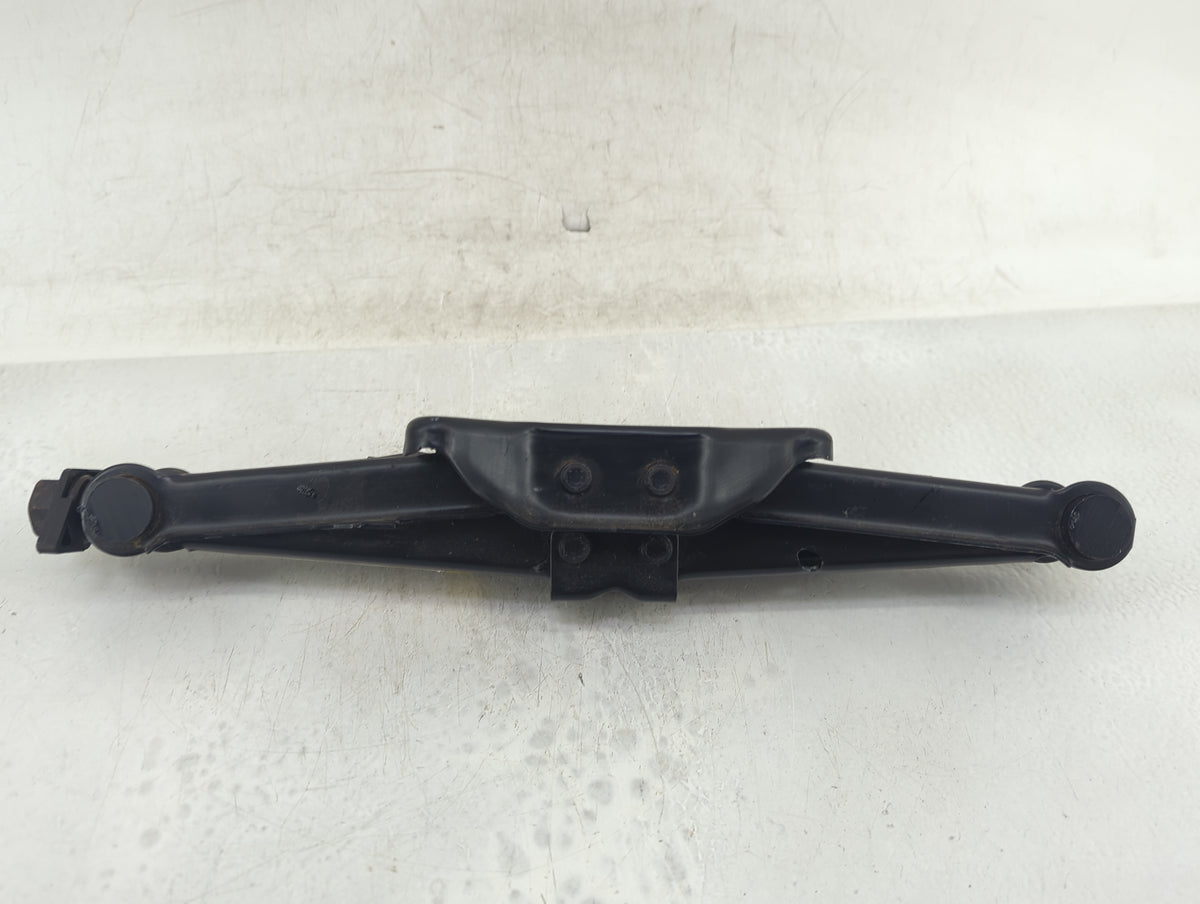 2023 Dodge Charger Spare Scissor Car Jack - Oemusedautoparts1.com