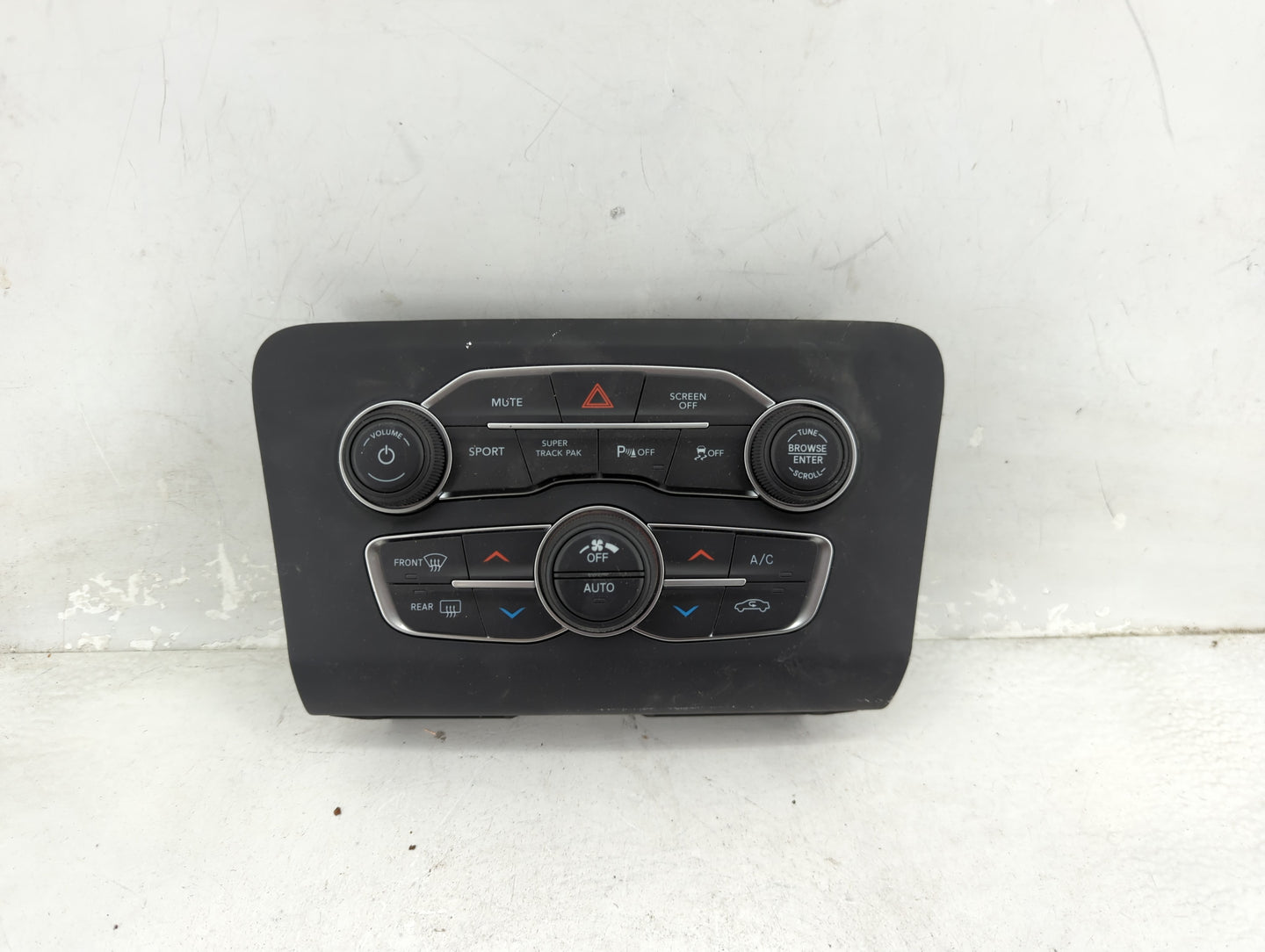 2023 Dodge Charger Climate Control Module Temperature AC/Heater Replacement P/N:P68293624AD Fits OEM Used Auto Parts - Oemus