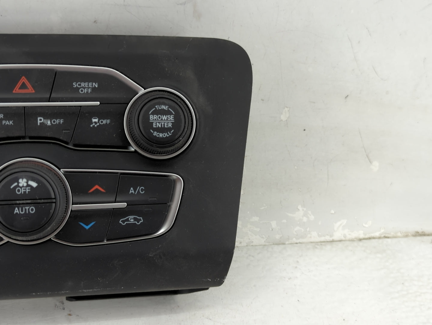 2023 Dodge Charger Climate Control Module Temperature AC/Heater Replacement P/N:P68293624AD Fits OEM Used Auto Parts - Oemus